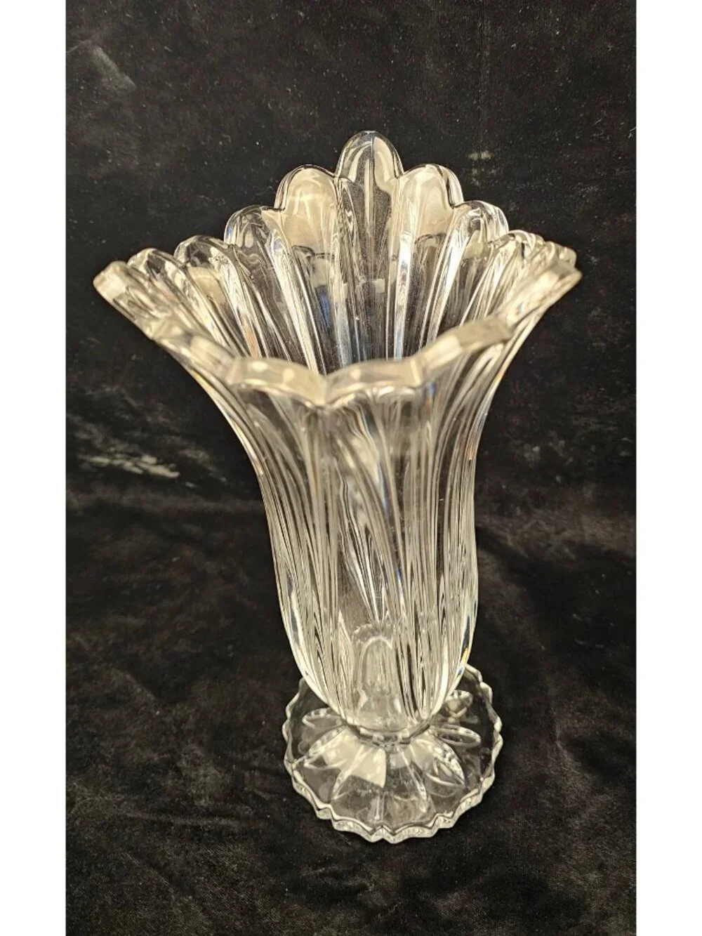 Oneida Crystal 9 Inch Bud Vase